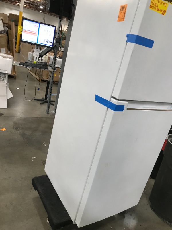 Photo 6 of 10.1 cu. ft. Top Freezer Refrigerator in White
