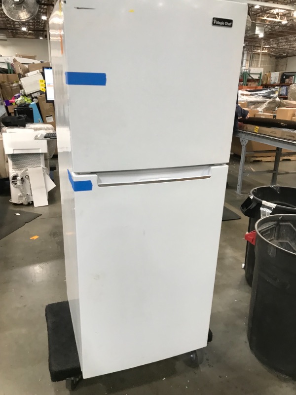 Photo 5 of 10.1 cu. ft. Top Freezer Refrigerator in White
