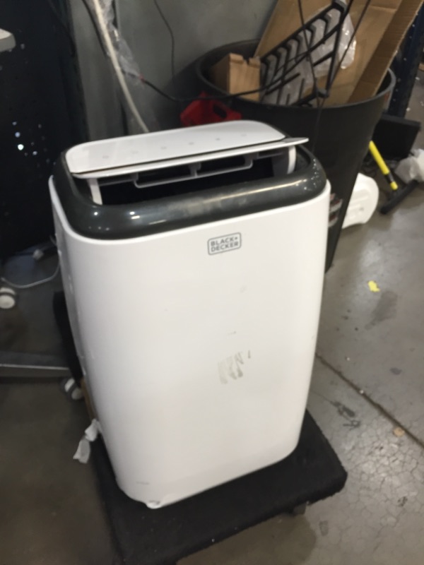 Photo 3 of BLACK+DECKER BPT10WTB Portable Air Conditioner with Remote Control, 10,000 BTU SACC/CEC (14,000 BTU ASHRAE), Cools Up to 450 Square Feet, White

//tested , powers on // does not blow cold air// missing components 
