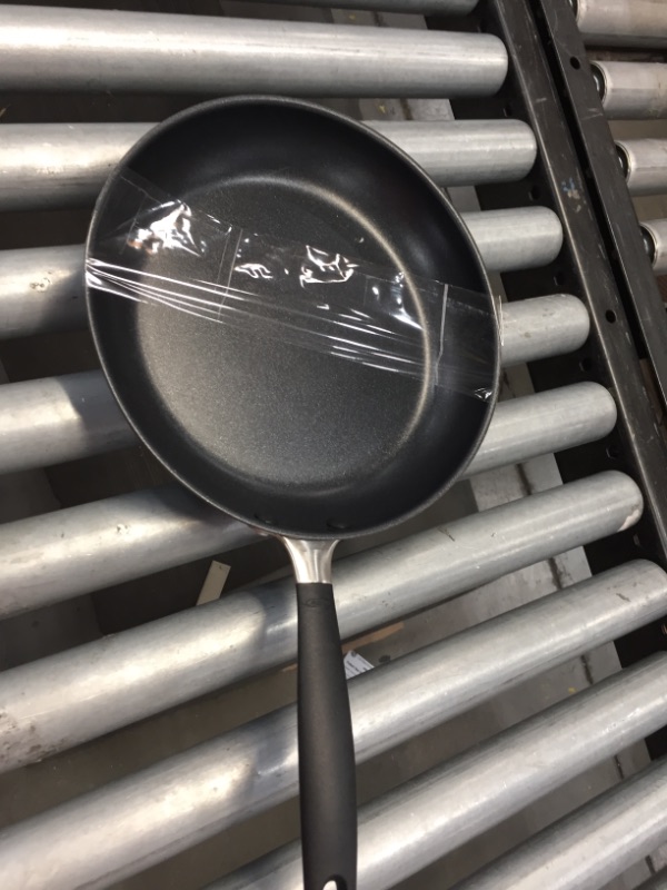 Photo 3 of 10" oxo frying pan
