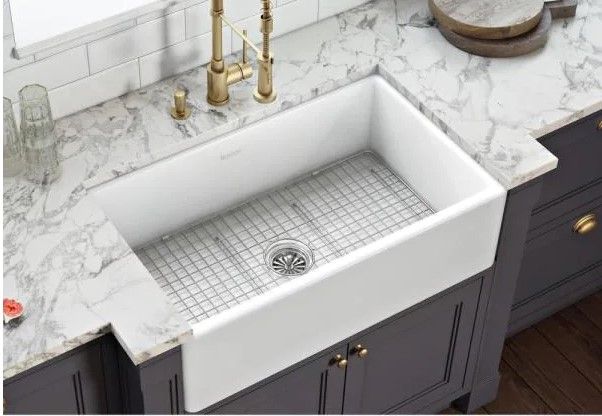 Photo 1 of 30 in. x 20 in. Fireclay Reversible Farmhouse Apron-Front Single Bowl Kitchen Sink in White
