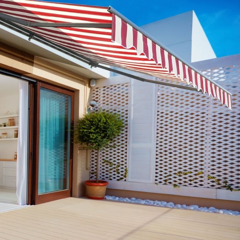 Photo 1 of ALEKO 13'x10' Sunshade Half Cassette Retractable Patio Deck Awning, Multi-Striped Red Color

//parts only 