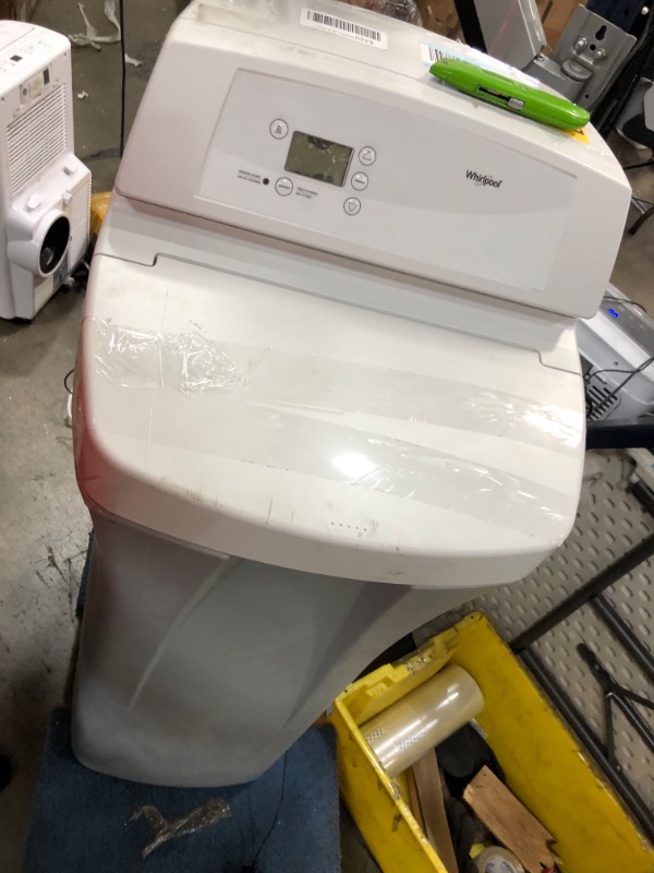 Photo 2 of Whirlpool WHES30E 30,000 Grain Softener | Salt & Water Saving Technology | NSF Certified | Automatic Whole House Soft Water Regeneration, 0.75 inches, Off-White
**USED, COULD NOT TURN ON OR FUNCTION**
