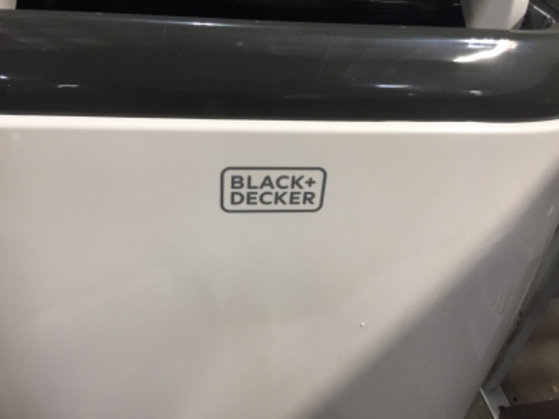 Photo 3 of BLACK+DECKER BPP06WTB Portable Air Conditioner with Remote Control, 10,000 BTU, Cools Up to 250 Square Feet, White
NOT BOXED!