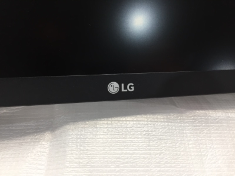 Photo 6 of LG 27GL83A-B 27 Inch Ultragear QHD IPS 1ms NVIDIA G-SYNC Compatible Gaming Monitor, Black
