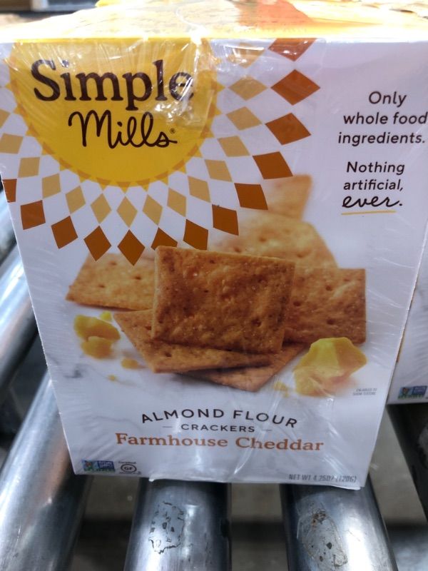 Photo 1 of Simple Mills Almond Flour Crackers, Farmhouse Cheddar, Gluten Free, Flax Seed, Sunflower Seeds, Corn Free, Good for Snacks, Made with whole foods, 6 Count (Packaging May Vary)
best sell by 09/15/2021