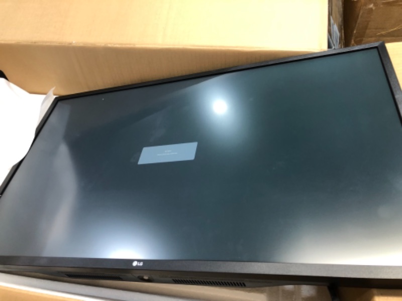 Photo 3 of LG 32UD60-B 4K UHD Monitor with AMD FreeSync, Black
