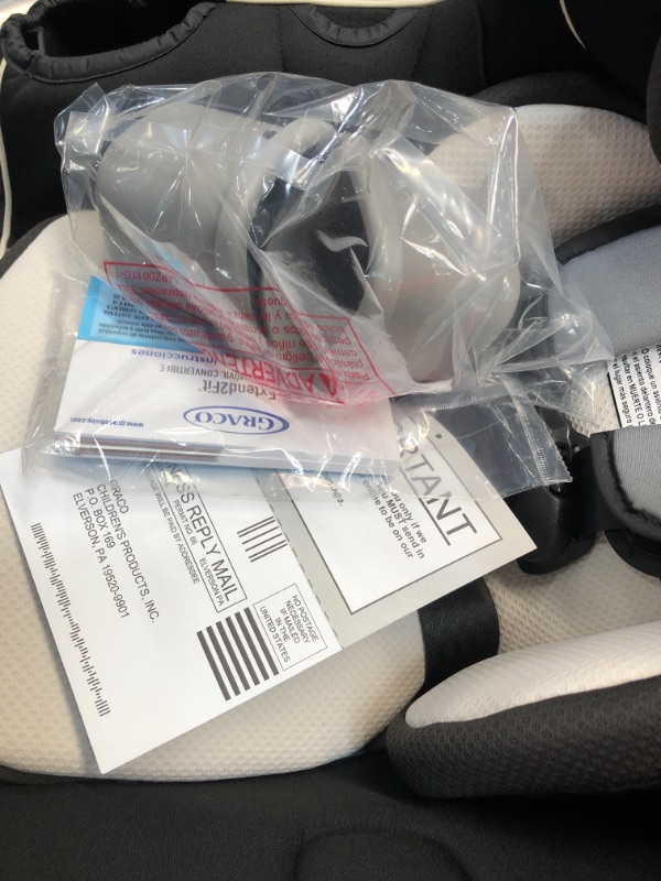 Photo 1 of Graco Extend2Fit Convertible Car Seat - Gotham