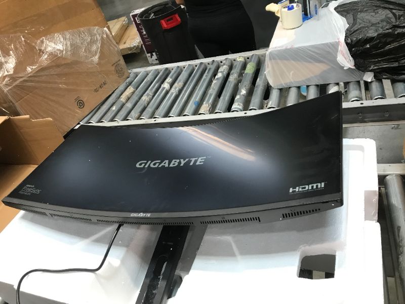 Photo 2 of Gigabyte G34WQC 34" 21:9 FreeSync Ultrawide WQHD VA Gaming Monitor