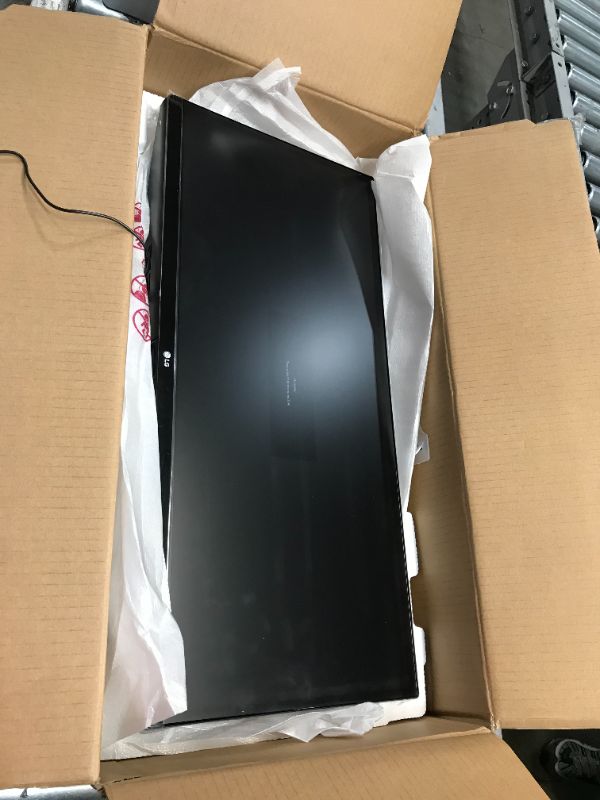 Photo 4 of LG Full HD IPS UltraWide Monitor, black, "25""" (25UM58-P)