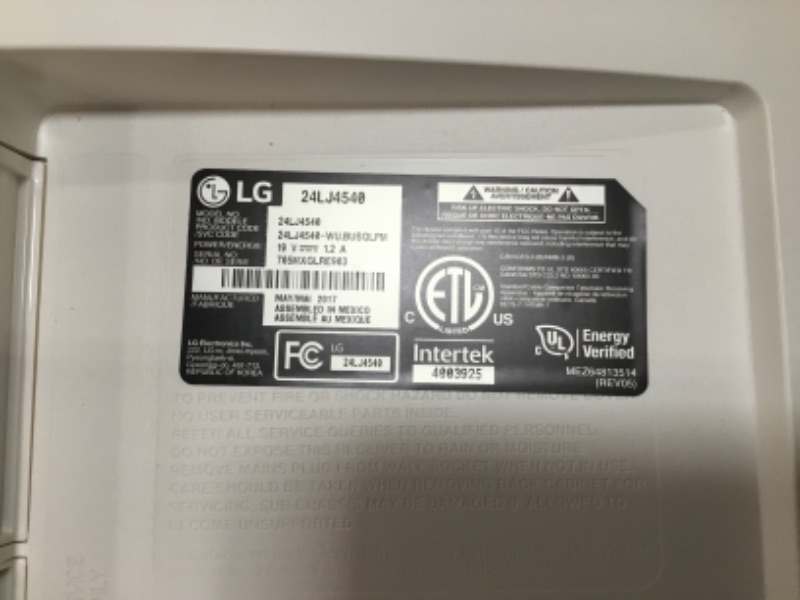 Photo 3 of LG 24" Class 720p 60Hz LED TV - White