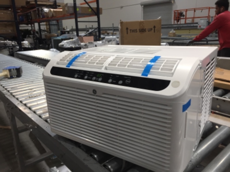 Photo 2 of GE 6,000 BTU Serenity Quiet Window Air Conditioner for Small Rooms up to 250 sq. ft, AHQQ06LX, White
TESTED AND FUNCTIONS