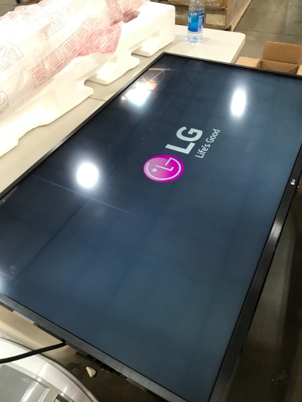 Photo 2 of *SEE last pictures for damage* 
LG 50UN7300PUF Alexa Built-in 50 inch 4K Ultra HD Smart LED TV 2020
