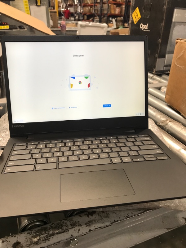 Photo 2 of 
Lenovo Chromebook S330 14in Laptop Computer, Mediatek MT8173C up to 1.7 Ghz, 4GB RAM, 32GB eMMC SSD, Bluetooth, HDMI, USB-C, SD Card Reader, Chrome OS,...
Capacity:32GB