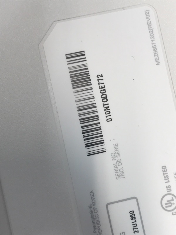 Photo 1 of LG 27UL850-W 27 Inch UHD (3840 x 2160) IPS Display with VESA DisplayHDR 400 and USB Type-C Connectivity, White
