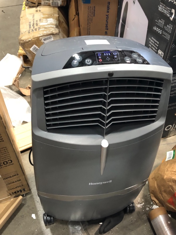 Photo 4 of Honeywell Evaporative Air Cooler For Indoor and Outdoor Use - 30 Liter (Grey) - Cooler - 320 Sq. ft. Coverage - Activated Carbon Filter - Gray TESTED AND FUNCTIONS