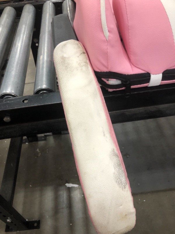 Photo 1 of pink gaming chair