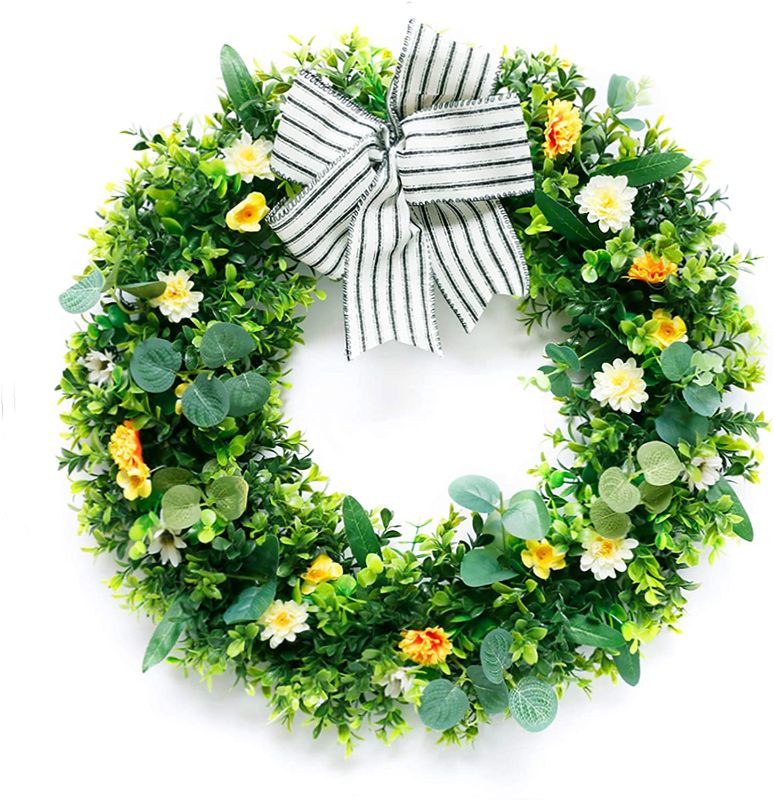 Photo 1 of Artificial Green Leaves Wreath, Boxwood Wreaths for Outdoor/Indoor-Rustic Home Decor for Front, Door, Wall, Window, Wedding, 17.7Inch/45CM.
