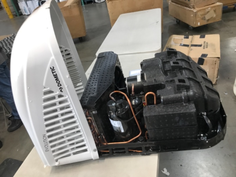 Photo 1 of Dometic BRISK II AC PW 410 A 15000 BTU WHT