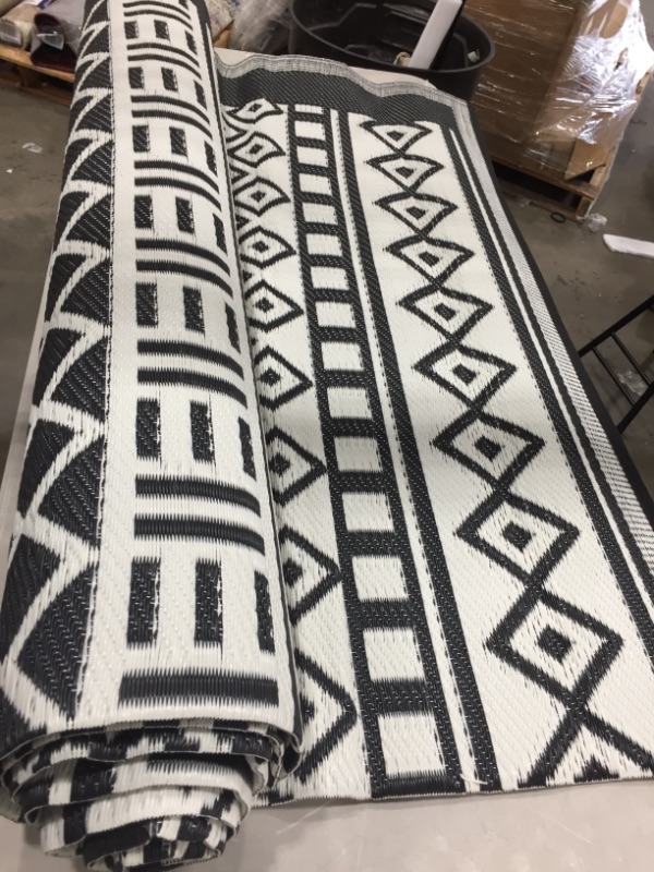 Photo 1 of  Nylon Black and White Tribal Pattern Rug 8'8''X12'9"