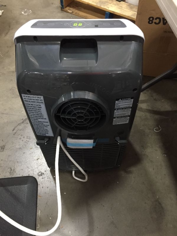 Photo 3 of Shinco SPF2-08C White Portable Air Conditioner