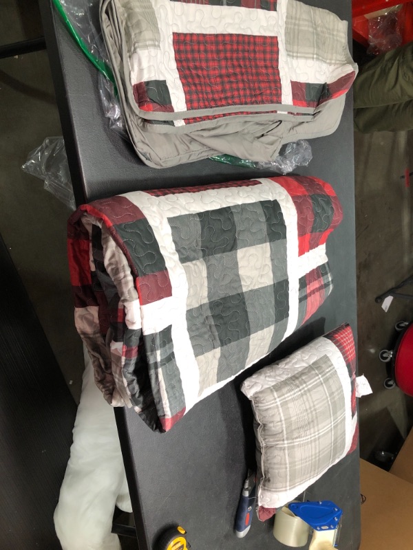 Photo 1 of Kids, Plaid Twin XL Comforter Set, with 16x16" Pillow, and Two pillow cases