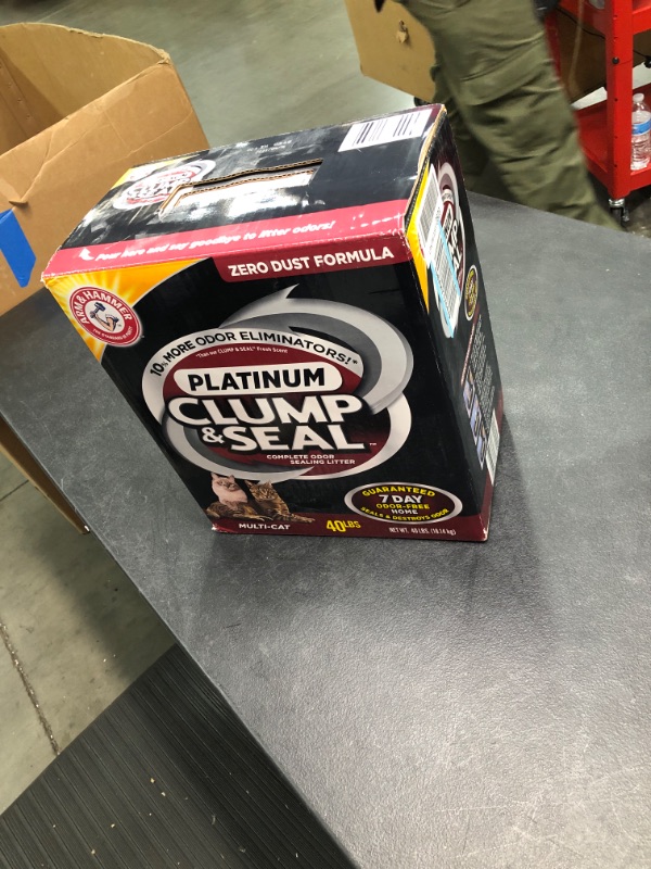 Photo 2 of Arm & Hammer Clump & Seal Platinum Litter, Multi-Cat, 40 Lbs, NEW