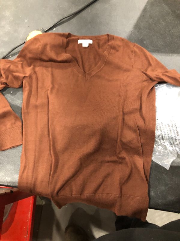 Photo 1 of AMAZON ESSENTIALS Brown V Neck Sweater Unisex