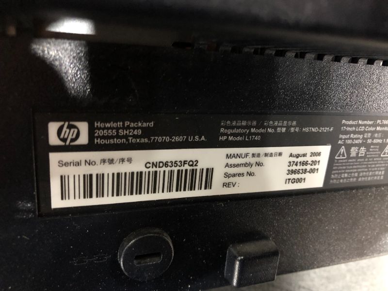 Photo 3 of HP L1740 LCD Monitor, 17-inch (PL766AA#ABA)
