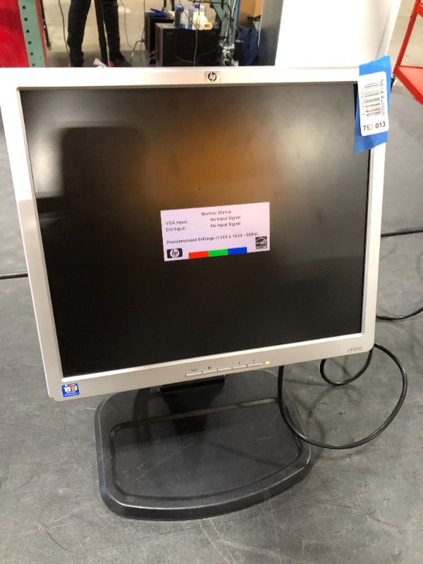 Photo 2 of HP L1740 LCD Monitor, 17-inch (PL766AA#ABA)
