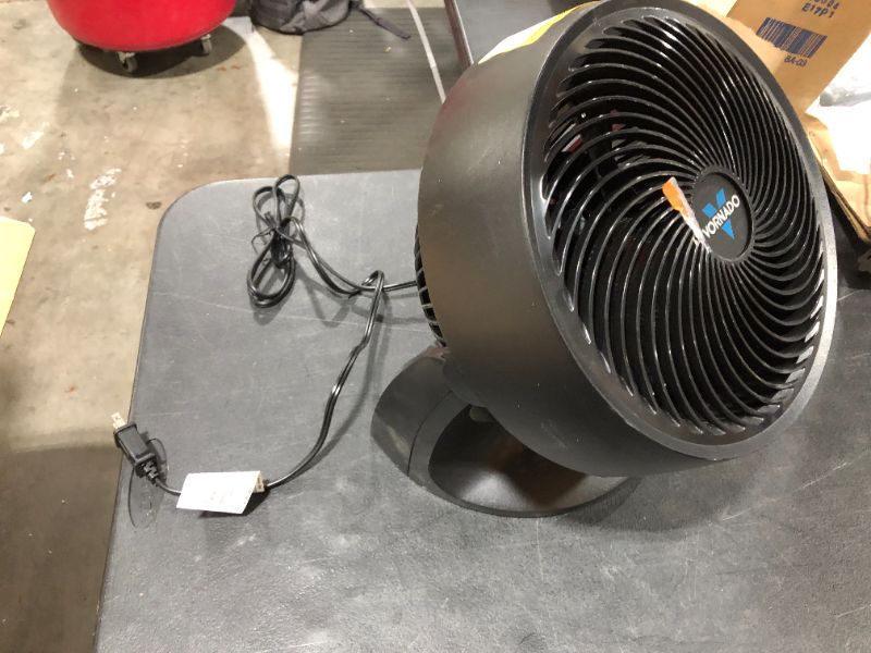 Photo 2 of Vornado 633 Fan w/Vortex Technology - 9" Midsize Whole Room Air Circulator
