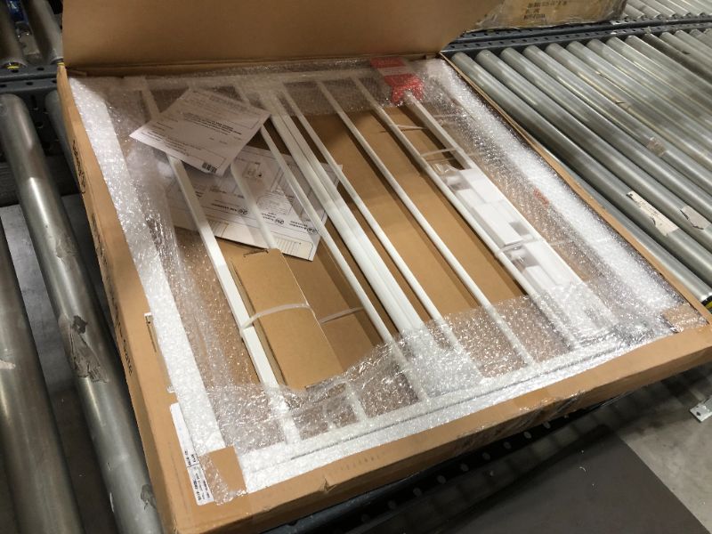 Photo 1 of Safety 1st Easy Install Walk Thru Gate GA105WHOC1 29"-38" W / 28" H / White