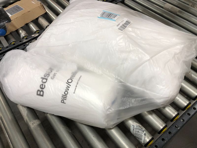 Photo 2 of BEDSURE QUEEN PILLOW, 2 PACK, ONE SEALED