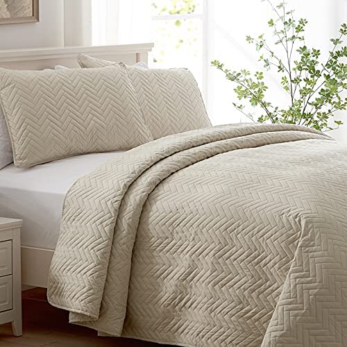 Photo 1 of SEMECH King Size Quilt King Quilt Set California King Quilt, Beige Quilt King Size Soft King Bedspread 3pcs Including 1 Quilt 2 Shams 118''x106'' (King/ CK,Dark Ivory)
