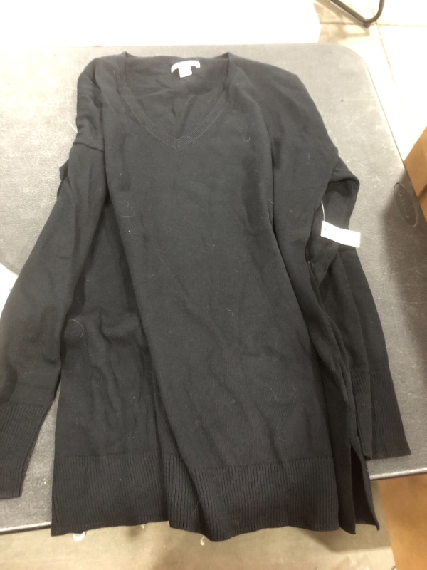 Photo 1 of Amazon Essentials Women's Lightweight Long-Sleeve V-Neck Tunic Sweater
XL
