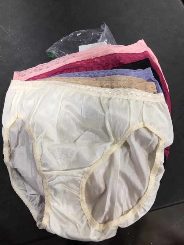 Photo 1 of Hanes 6pack Panties 
size/9