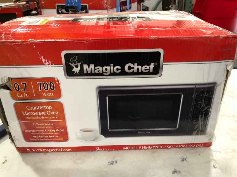 Photo 2 of Magic Chef 0.7 cu. ft. Countertop Microwave (Black with Gray Cavity)