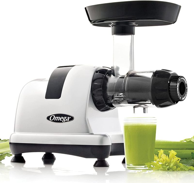 Photo 1 of Omega MM900HDS Medical Medium Celery Juicer Slow Masticating High Juice Yield Adjustable Dial, 200-Watt, Silver.. item missing juice container