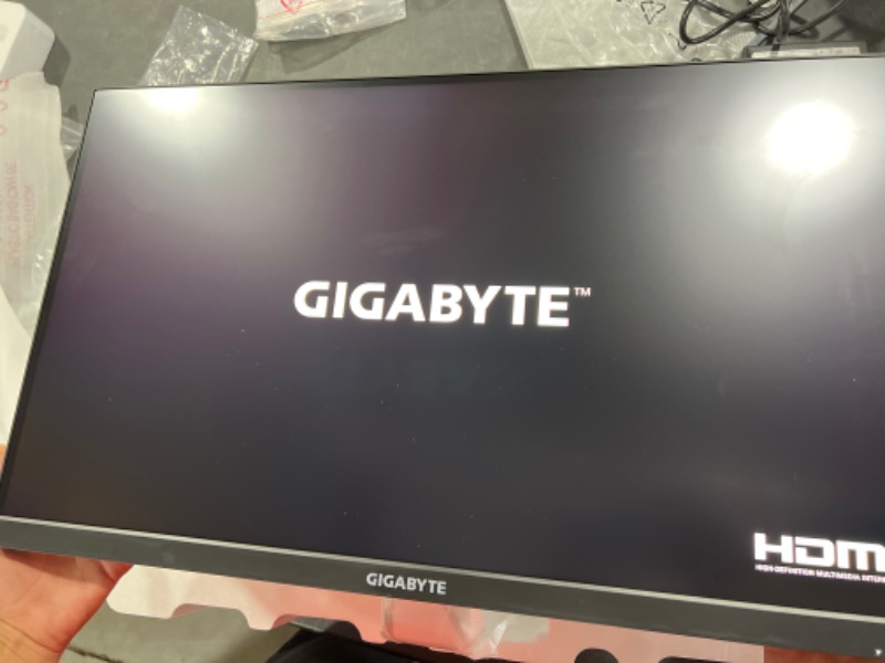 Photo 2 of Gigabyte M27Q - LED monitor - 27" - 2560 x 1440 1440p (Quad HD) 