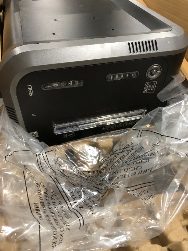 Photo 1 of Fellowes Powershred 99Ci 18-Sheet Capacity