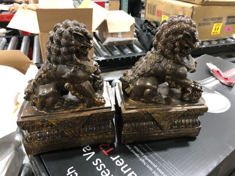 Photo 1 of Design Toscano Chinese Guardian Female Lion Foo Dog Statues
