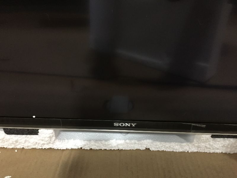 Photo 5 of Sony - 85" ClassX900H Series LED 4K UHD Smart Android TV
