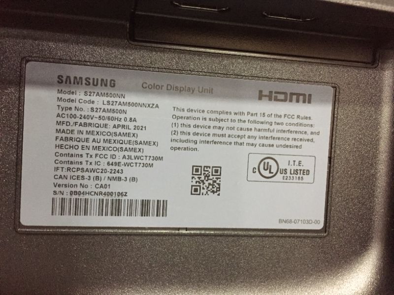 Photo 4 of Samsung 27in Smart Computer Monitor LS27AM500NNXZA