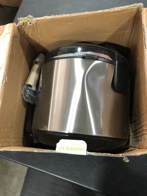 Photo 1 of Aroma Digital Rice Cooker and Food Steamer Silver 8 Cup