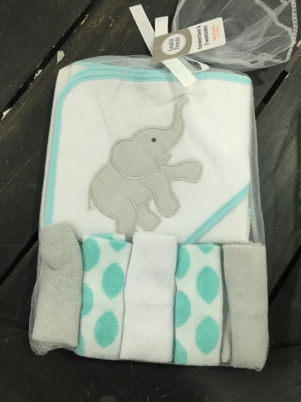 Photo 1 of baby towel with 5 washcloths