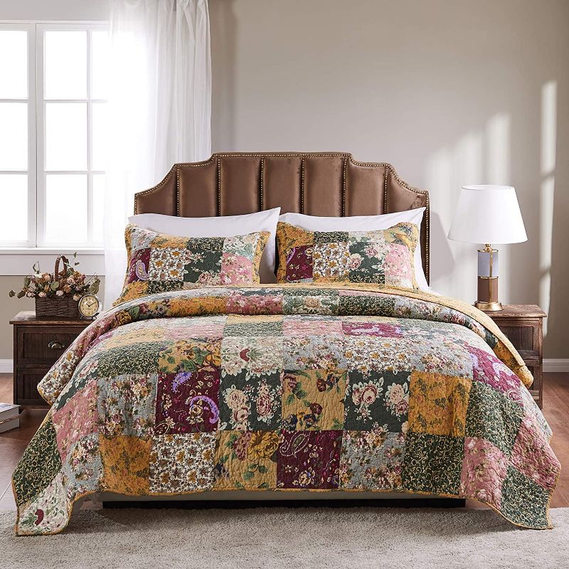 Photo 1 of Greenland Home Antique Chic Authentic Patchwork Cotton Quilt Set, Multicolor, 3-Piece King/Cal King
