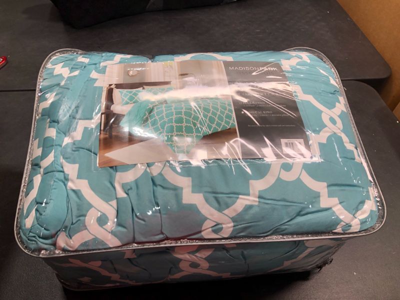 Photo 2 of 5pc Full/Queen Hayden Solid Reversible Comforter Set - Aqua