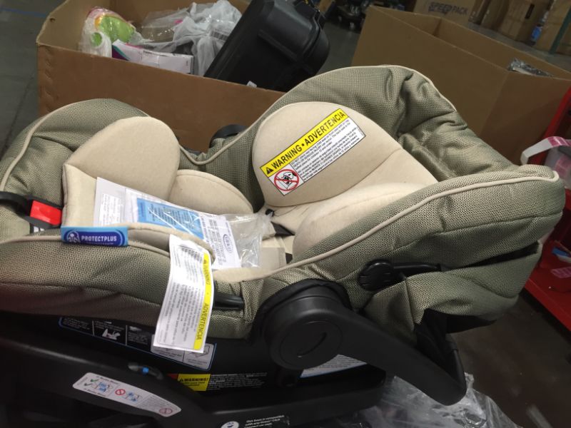 Photo 4 of Graco SnugRide SnugLock Extend2Fit 35 Infant Car Seat, Haven Tan