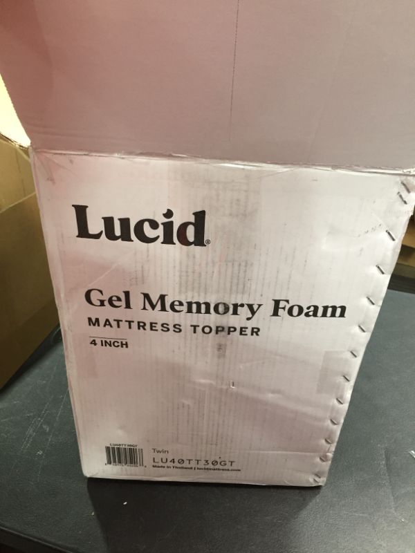 Photo 2 of 4" Memory Foam Mattress Topper Lucid Color: Light Blue, Size: Twin, New