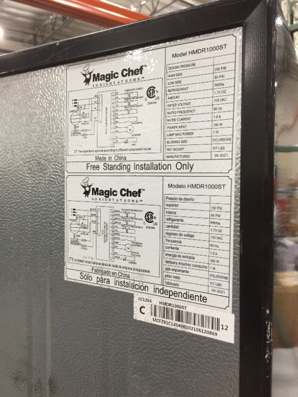 Photo 7 of 10.1 cu. ft. Top Freezer Refrigerator in Platinum Steel
